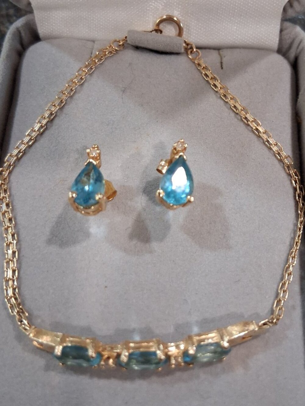 Vintage 14K Gold ATL bracelet with matching earrings